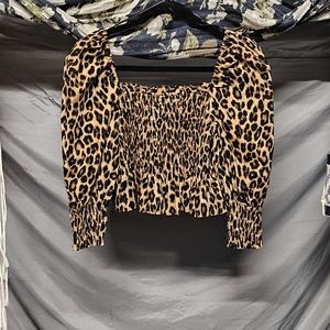 3/$25 🔥 Zara Leopard Print Balloon Sleeve Crop Top with Smocking size Medium